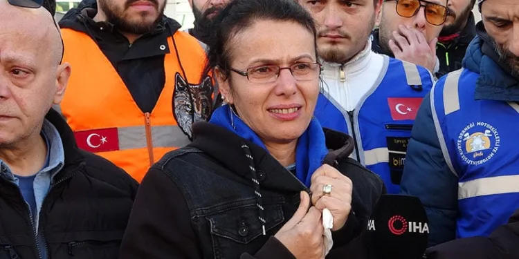 Oto boya atölyesinde çıkan yangın paniğe neden oldu