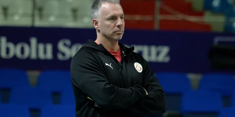 Galatasaray, başantrenör Guillermo Naranjo Hernandez ile yollarını ayırdı