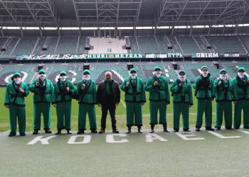 Kocaelispor’dan görülmemiş yeni yıl kutlaması