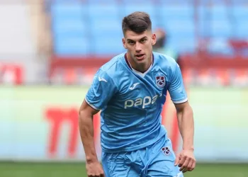 Trabzonspor’un genç sağ beki Oğuzhan Yılmaz, Avrupa kulüplerinin radarında