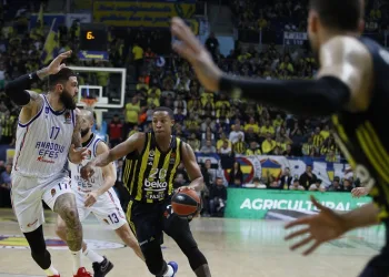 Euroleague’de Türk derbisini Fenerbahçe kazandı