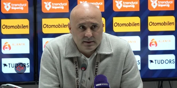 Corendon Alanyaspor Teknik Direktörü Sami Uğurlu: “Oyuncularımı tebrik ediyorum’’