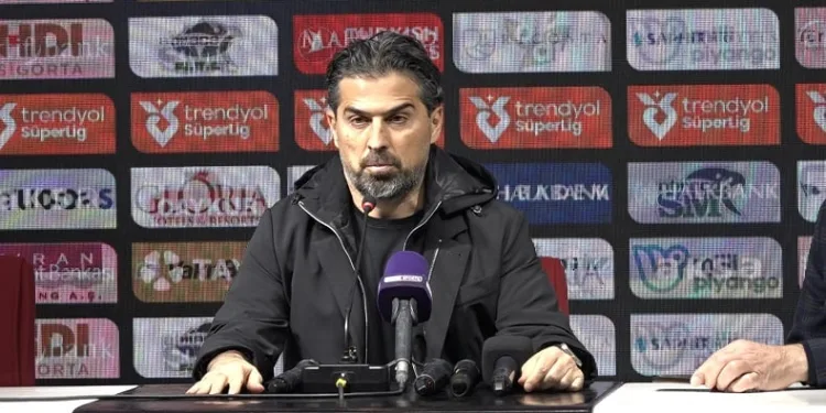 Çaykur Rizespor Teknik Direktörü İlhan Palut: “Kazanmayı bence hak etmiştik”
