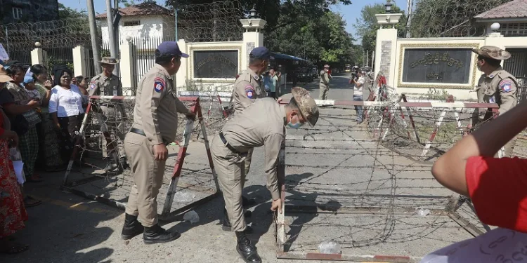 Myanmar’da 5 bin 864 mahkuma af