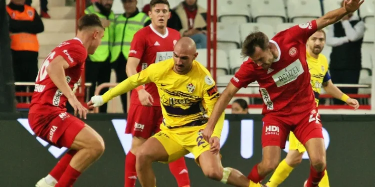 Trendyol Süper Lig: Antalyaspor: 1 – Eyüpspor: 4