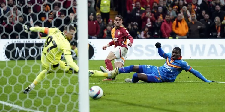 Yunus Akgün ligdeki gol sayısını 6 yaptı