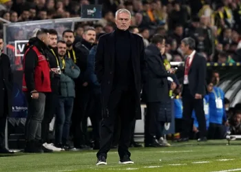 Fenerbahçe Teknik Direktörü Jose Mourinho: “Tek çare çok çalışmalıyız”