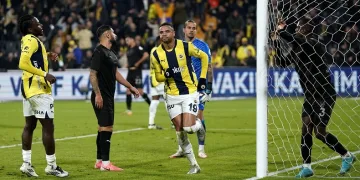Fenerbahçe, Hatayspor’a karşı galibiyet serisini 8 maça çıkardı