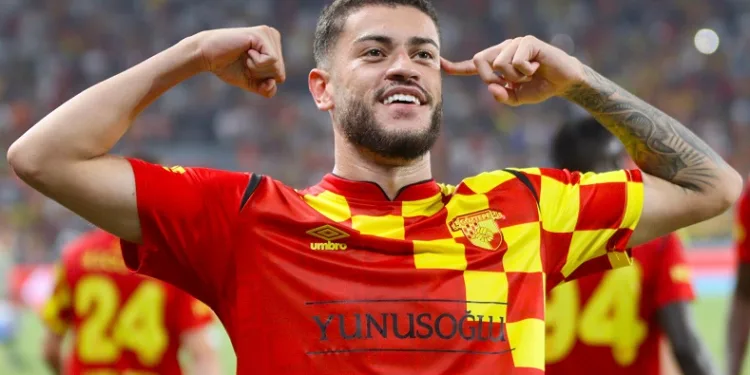 Göztepeli Romulo, 3 büyükler karşısında dikkatleri çekti