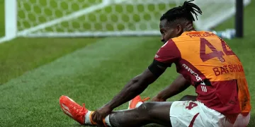 Michy Batshuayi penaltı kaçırdı