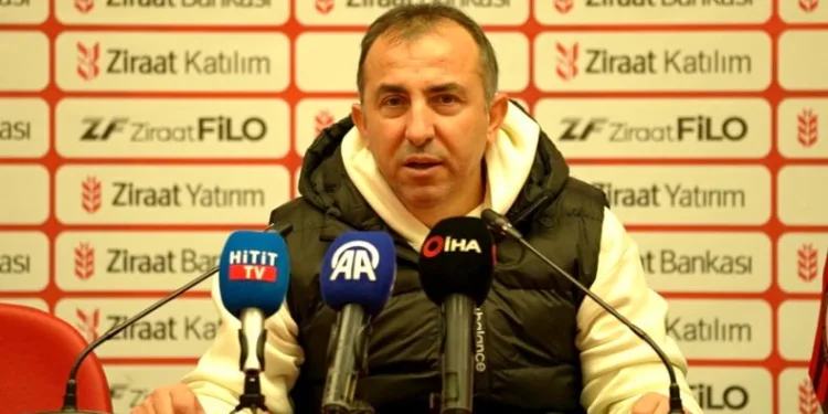 Konyaspor Teknik Direktörü Recep Uçar: “Bu sene kupa kaldırmak en büyük hedefimiz”