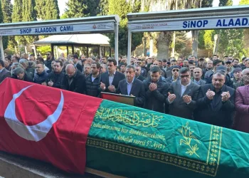 Sinop’ta vefat eden doktor son yolculuğuna uğurlandı