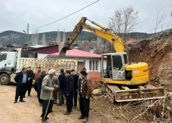 Dağ köyünde tarihinde ilk kez yol çalışması yapıldı