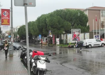 Tekirdağ’da sağanak yağış etkili oldu