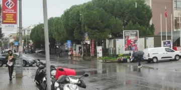 Tekirdağ’da sağanak yağış etkili oldu