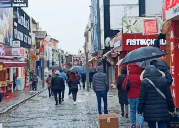 Soğuk ve yağışlı hava yurda giriş yaptı