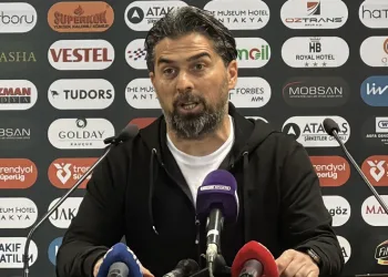 Çaykur Rizespor Teknik Direktörü İlhan Palut: “İstikrarlı olmalıyız”