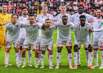 Samsunspor’un zirve mücadelesi sürüyor