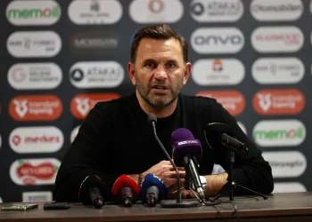 Galatasaray Teknik Direktörü Okan Buruk: “Bir yerde hata yapacaktık, burada hata yaptık”