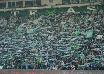 Bursaspor taraftarları takımına güç vermeye devam ediyor