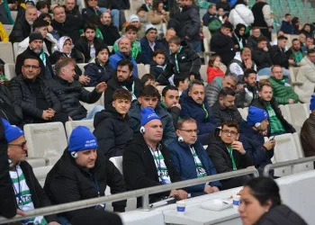 Yıldırım Belediyesi’nden görme engellilere Bursaspor maçı keyfi