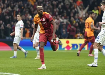 Victor Osimhen, bu sezonki 15. golünü attı