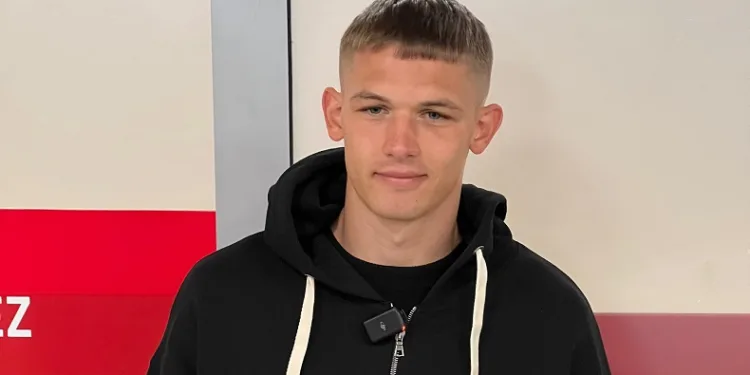 Trabzonspor’un yeni transferi Danylo Sikan, Trabzon’da