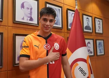 Galatasaray, genç futbolcu Berat Yılmaz’ın sözleşmesini uzattı