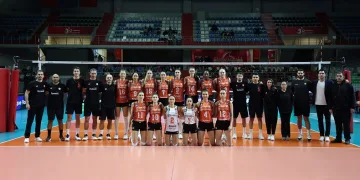 CEV Şampiyonlar Ligi: Eczacıbaşı Dynavit: 3 – Levallois Paris SC: 0
