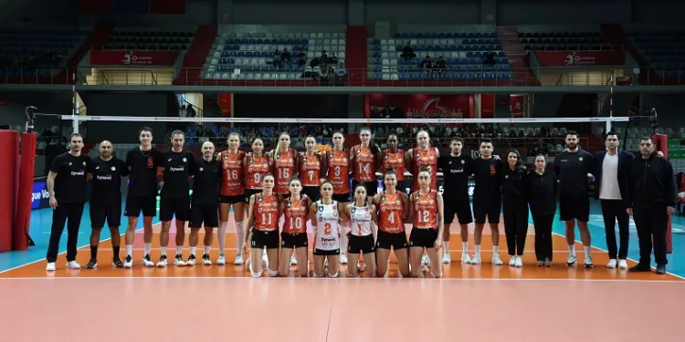 CEV Şampiyonlar Ligi: Eczacıbaşı Dynavit: 3 – Levallois Paris SC: 0