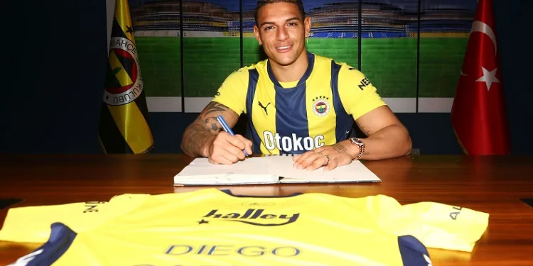 Diego Carlos, Fenerbahçe’nin 29. Brezilyalısı oldu