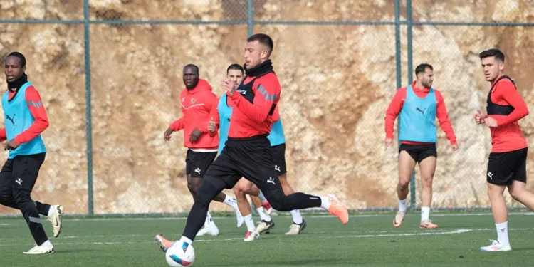 Atakaş Hatayspor, Kasımpaşa maçı hazırlıklarını sürdürdü
