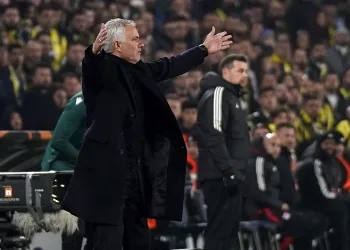 Fenerbahçe Teknik Direktörü Jose Mourinho: “Midtjylland maçında galibiyet için oynayacağız”