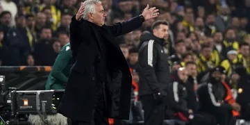 Fenerbahçe Teknik Direktörü Jose Mourinho: “Midtjylland maçında galibiyet için oynayacağız”