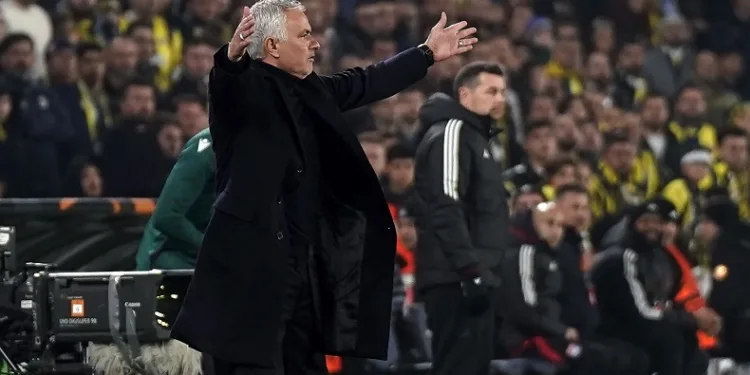 Fenerbahçe Teknik Direktörü Jose Mourinho: “Midtjylland maçında galibiyet için oynayacağız”