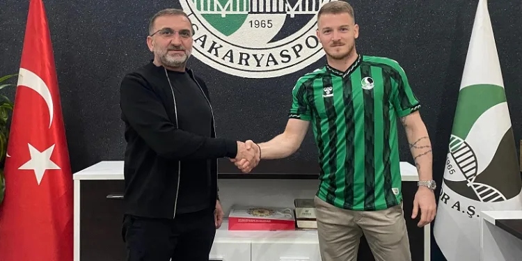 Sakaryaspor, Ognjen Ozegovic’i renklerine bağladı