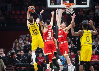 Fenerbahçe Beko, Olympiakos’u devirdi seriyi 5 maça çıkardı