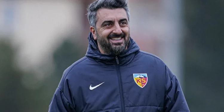 Kayserispor’da Sinan Kaloğlu ile yollar ayrıldı