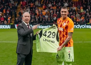 Fernando Muslera, Galatasaray’ın ligde en çok forma giyen oyuncusu oldu