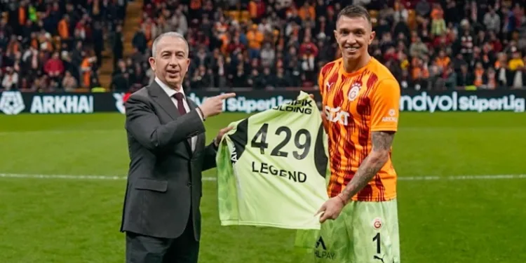 Fernando Muslera, Galatasaray’ın ligde en çok forma giyen oyuncusu oldu