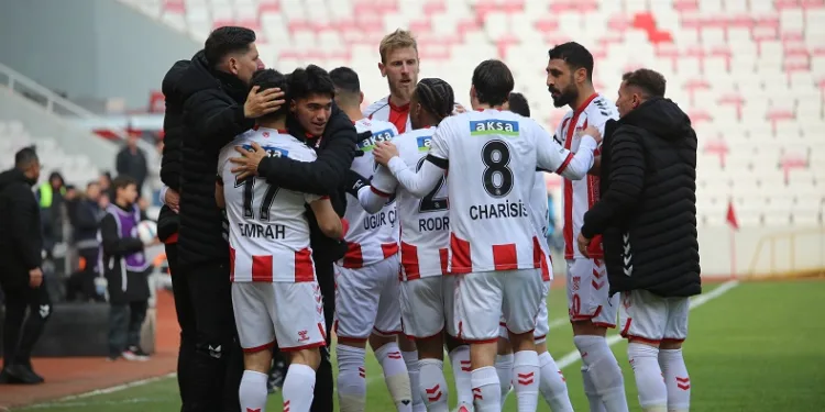 Sivasspor’un 8 maçlık galibiyet hasreti sona erdi
