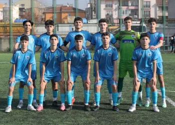 Gemlik Belediyespor U16 takımı namağlup şampiyonluğa koşuyor