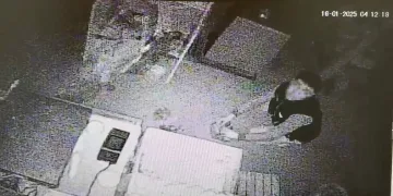 Bursa’da manavdan hırsızlık yapan 2 çocuk yakalandı