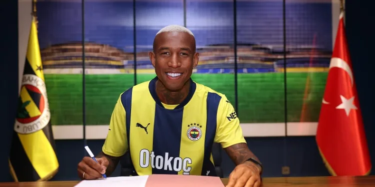 Anderson Talisca, Fenerbahçe ile sözleşme imzaladı