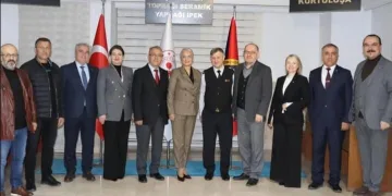Bitlis Valisi Karakaya karakol ve üs bölgelerini havadan inceledi