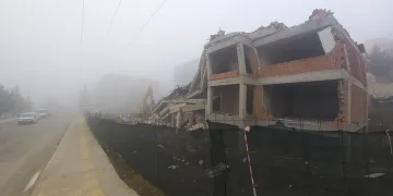 Bitlis Valisi Karakaya karakol ve üs bölgelerini havadan inceledi