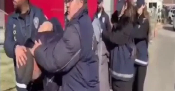 Ankara’da mahalleli başıboş köpekler nedeniyle geceleri uyuyamıyor