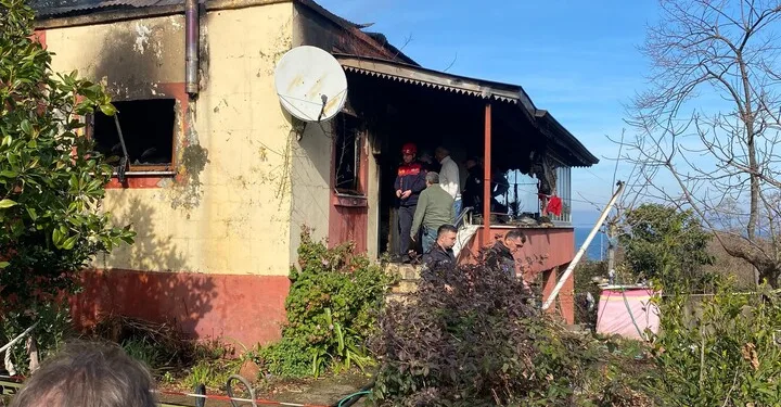 Ankara’da mahalleli başıboş köpekler nedeniyle geceleri uyuyamıyor