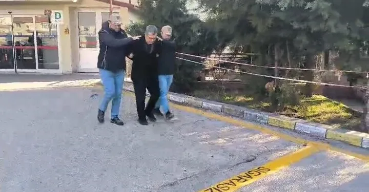 Ankara’da mahalleli başıboş köpekler nedeniyle geceleri uyuyamıyor