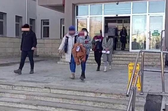 Ankara’da mahalleli başıboş köpekler nedeniyle geceleri uyuyamıyor